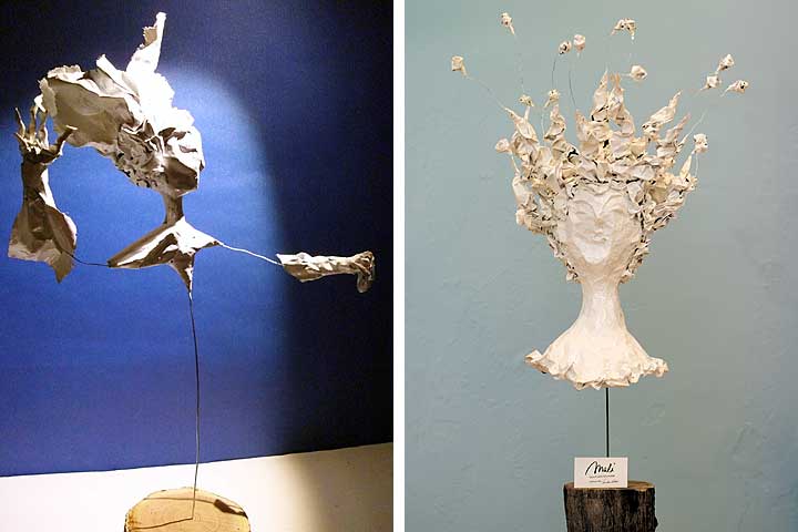 Mali-Papierskulpturen: Statuette II, Höhe ohne Holz 31 cm / Stabsteher groß I, Höhe mit Stele 150 cm